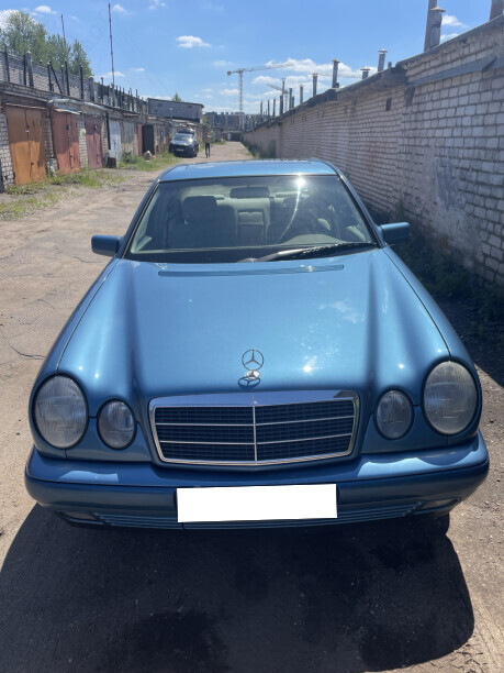 Mercedes-Benz E-Класс W210, S210, 1998 г., 2,6 л., бензин, механика, купить в Минске - цена 15000 $, фото, характеристики. av.by — объявления о продаже автомобилей. 105375311