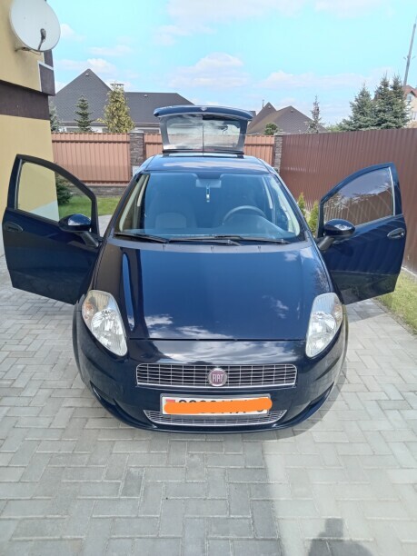 Fiat Punto III, 2009 г., 1,4 л., бензин, робот, купить в Молодечно - цена 5500 $, фото, характеристики. av.by — объявления о продаже автомобилей. 116710654