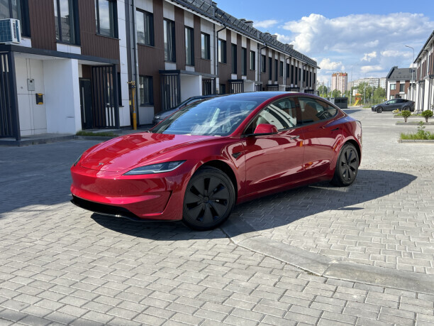Tesla Model 3 I · 2-й рестайлинг, 2024 г., л., электро, автомат, купить в Гомеле - цена 30000 $, фото, характеристики. av.by — объявления о продаже автомобилей. | №116988803
