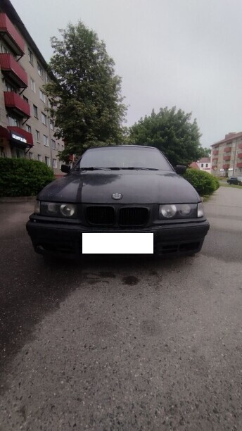 BMW 3 серия E36, 1995 г., 1,6 л., бензин, механика, купить в Слониме - цена 1050 $, фото, характеристики. av.by — объявления о продаже автомобилей. | №117171990