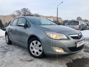 Opel Astra J, 2010 г.