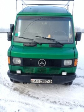 Mercedes 207-310, 1993 г.