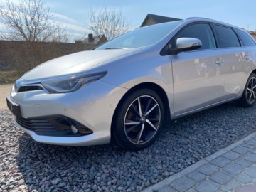 Toyota Auris II (E180) · Рестайлинг, 2017 г.