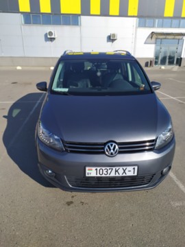 Volkswagen Touran II, 7 мест, 2015 г.