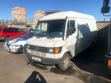 Mercedes 207-310, 1994 г.