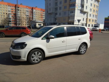 Volkswagen Touran II, 5 мест, 2012 г.