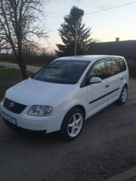 Volkswagen Touran I, 5 мест, 2003 г.