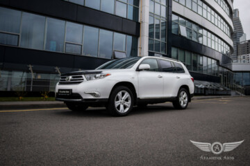 Toyota Highlander II (XU40) · Рестайлинг, 7 мест, 2011 г.