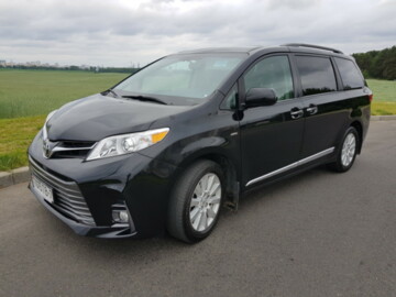 Toyota Sienna III (XL30), 7 мест, 2017 г.