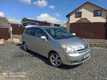 Toyota Corolla Verso II (E121), 7 мест, 2004 г.