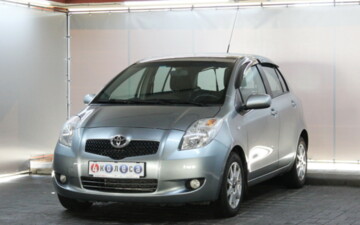 Toyota Yaris II (XP9), 2005 г.