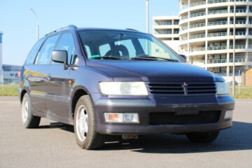 Mitsubishi Space Wagon Typ N50, 7 мест, 1999 г.