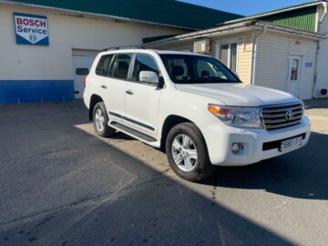 Toyota Land Cruiser J200 · Рестайлинг, 7 мест, 2014 г.