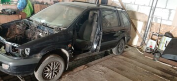 Mitsubishi Space Wagon Typ N30, N40, 7 мест, 1998 г.