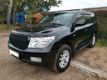 Toyota Land Cruiser J200, 7 мест, 2009 г.