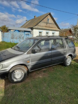 Mitsubishi Space Wagon Typ N30, N40, 7 мест, 1995 г.