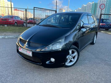 Mitsubishi Grandis, 7 мест, 2007 г.