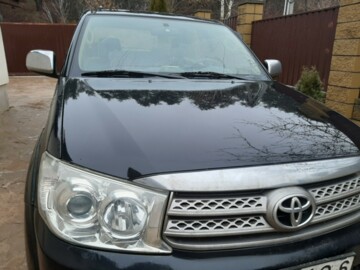 Toyota Fortuner I, 7 мест, 2012 г.