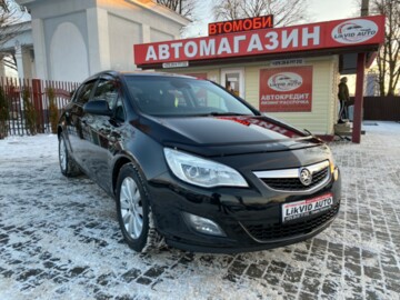 Opel Astra J, 2010 г.