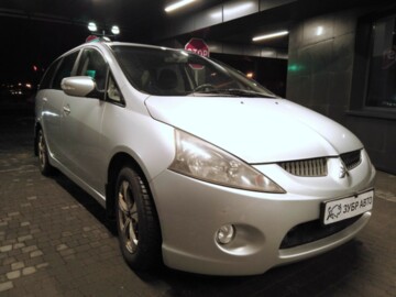 Mitsubishi Grandis, 7 мест, 2007 г.