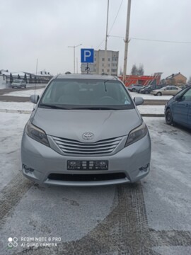 Toyota Sienna III (XL30), 7 мест, 2010 г.