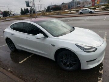 Tesla Model 3, 2017 г.