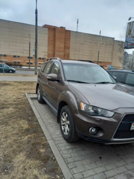 Mitsubishi Outlander XL · Рестайлинг, 2011 г.