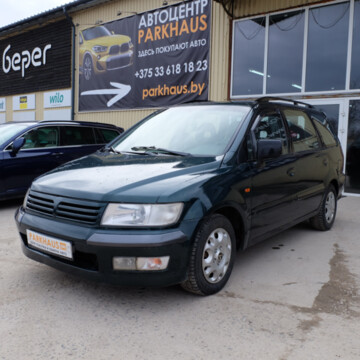 Mitsubishi Space Wagon Typ N50, 7 мест, 1998 г.