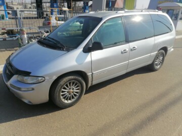 Chrysler Town and Country III, 7 мест, 2000 г.