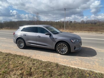 Audi e-tron, 2019 г.