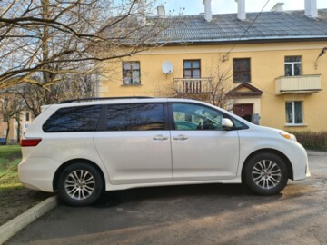 Toyota Sienna III (XL30), 7 мест, 2018 г.