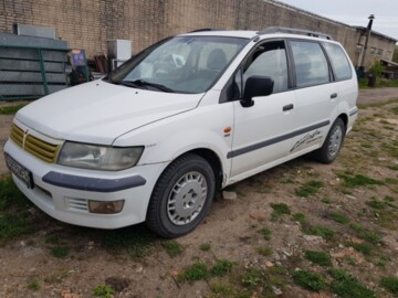 Mitsubishi Space Wagon Typ N50, 7 мест, 1999 г.