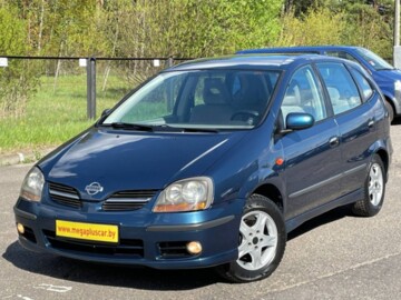 Nissan Almera Tino, 2001 г.