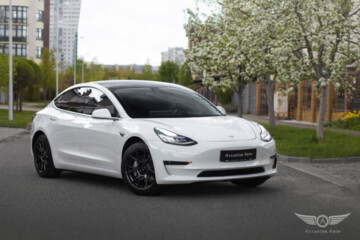Tesla Model 3, 2020 г.