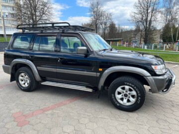 Nissan Patrol Y61, 7 мест, 2001 г.