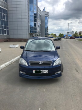 Toyota Avensis Verso I, 7 мест, 2002 г.