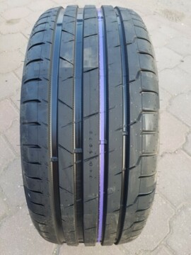 Легковые шины Nokian Hakka Black 2 255/40 R19 4 шт.