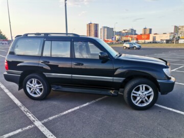 Toyota Land Cruiser J100, 7 мест, 1998 г.
