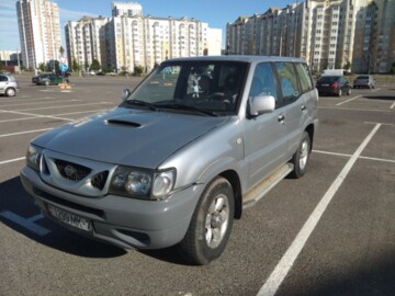 Nissan Terrano II · 2-й рестайлинг, 7 мест, 2000 г.