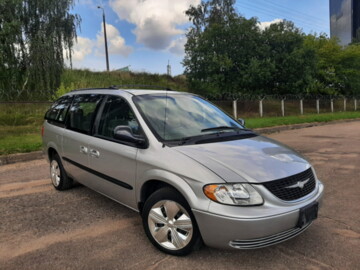 Chrysler Town and Country IV, 7 мест, 2002 г.