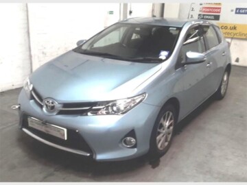 Передний амортизатор в сборе для Toyota Auris