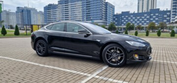 Tesla Model S I, 2015 г.