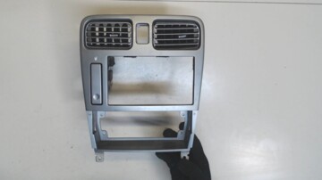 Рамка под магнитолу для Subaru Forester II 2002 - 2005