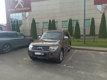 Mitsubishi Pajero IV, 7 мест, 2009 г.