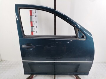 Правая передняя дверь для Volkswagen Bora I 1998 - 2005