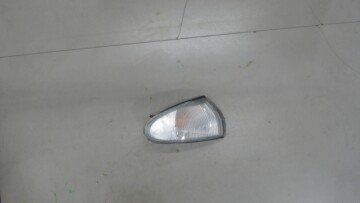 Передний поворотник в сборе для Mitsubishi Colt III 1987-1995