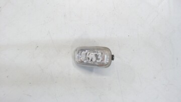 Повторитель переднего поворотника для Audi A4 B7 2004-2009