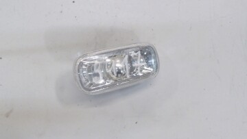 Повторитель переднего поворотника для Audi A4 B7 2004-2009