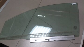 Боковое стекло для Opel Vectra C 2002-2005