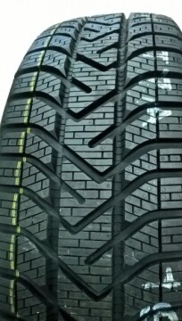 Легковые шины Pirelli Winter SnowControl serie 3 285/40 R22 4 шт.